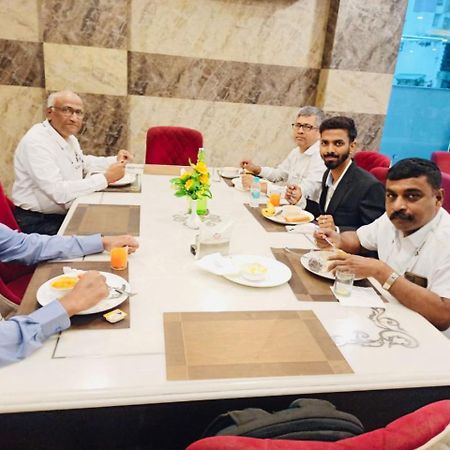 Twin Towers Bed & Breakfast Greater Noida Eksteriør bilde