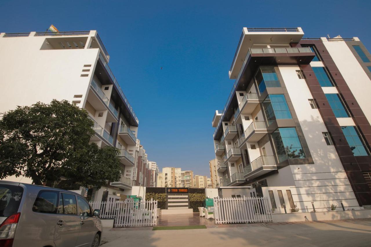 Twin Towers Bed & Breakfast Greater Noida Eksteriør bilde